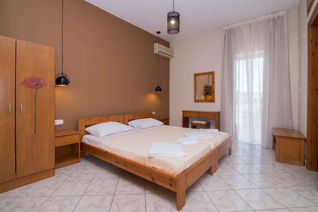 Hanna'S Apartments Палеохора Экстерьер фото