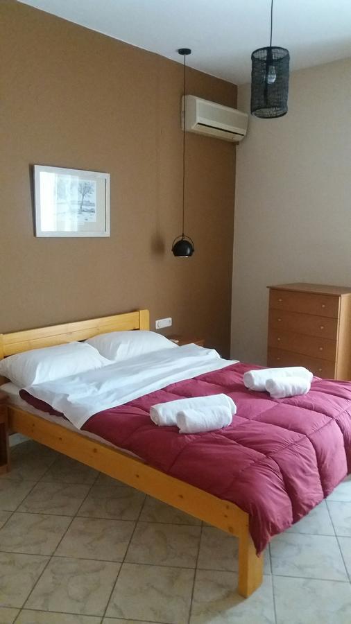Hanna'S Apartments Палеохора Экстерьер фото
