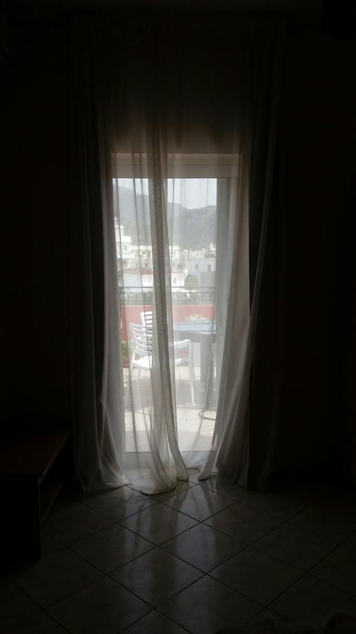 Hanna'S Apartments Палеохора Экстерьер фото